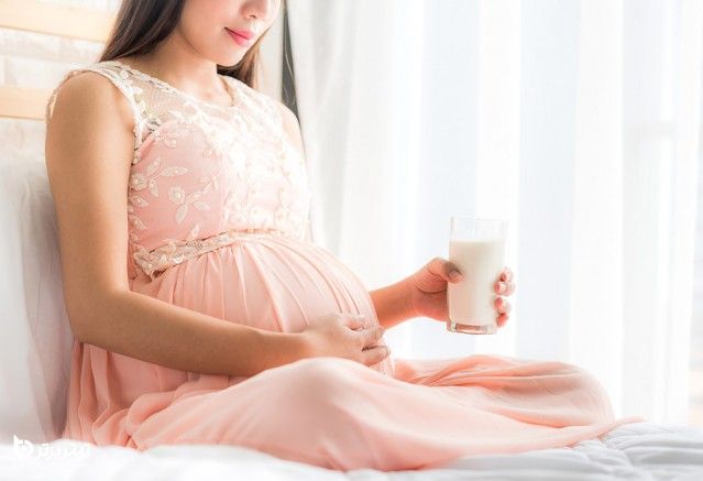 عوارض جانبی نوشیدن شیر بادام در دوران بارداری