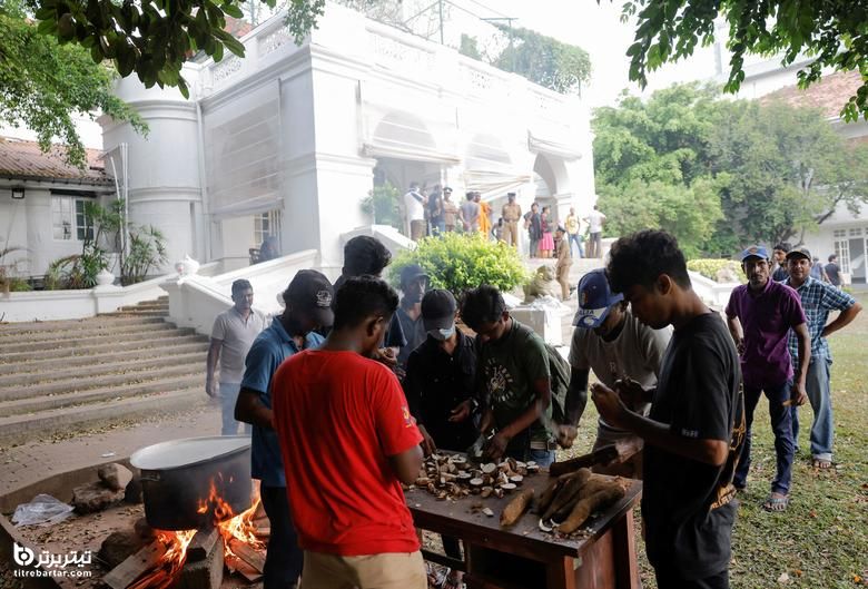 تصاویر معترضان سریلانکا در کاخ ریاست جمهوری
