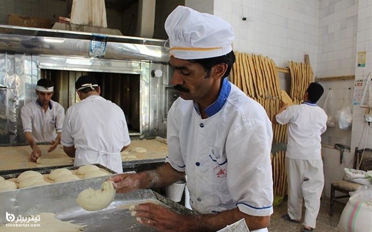 مشکل کمبود آرد در نانوایی‌های دولتی 