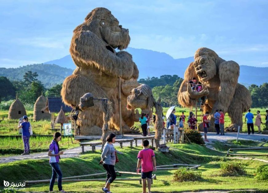 ساخت مجسمه حیوانات با ساقه‌ برنج در تایلند
