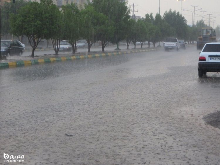 جاده های ١٠ استان کشور بارانی