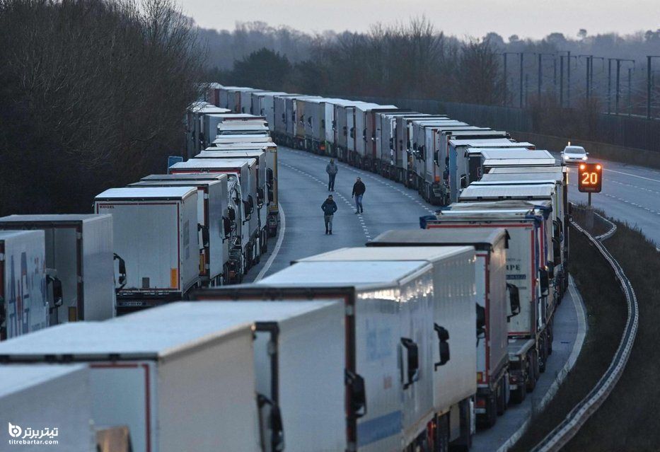  صف طولانی کامیون‌ها در مرز انگلیس بخاطر گونه جدید کرونا