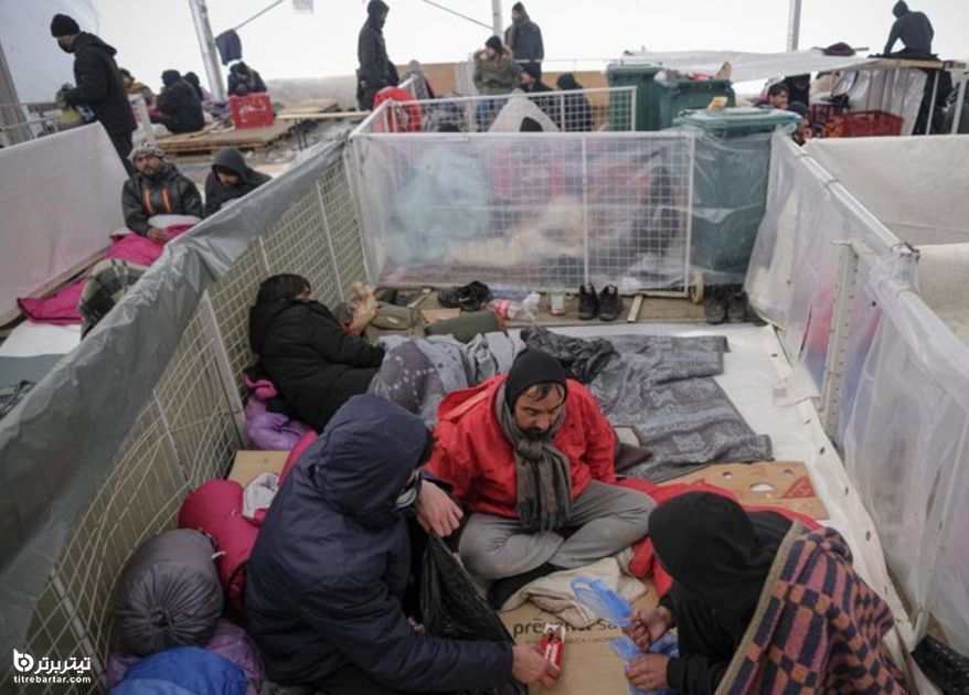 گرفتار شدن صد‌ها مهاجر و پناهجو در کمپ لیپا بوسنی در سرما و برف زمستانی