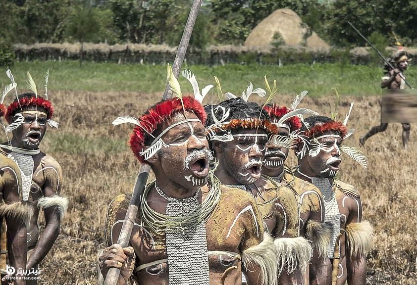 تصاویری نادر از یک قبیله آدمخوار در گینه نو غربی اندونزی