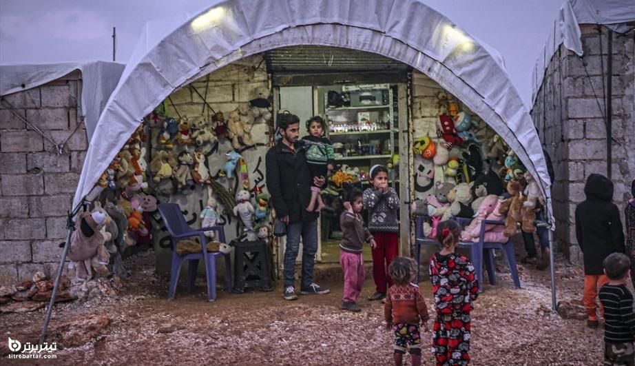 افتتاح فروشگاه اسباب بازی در اردوگاه چادری پناهجویان در ادلب سوریه