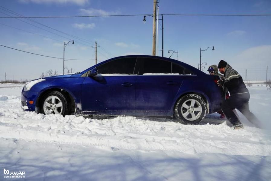  شکستن رکورد هوای سرد در اوکلاهما سیتی و گیر کردن خودروها در برف