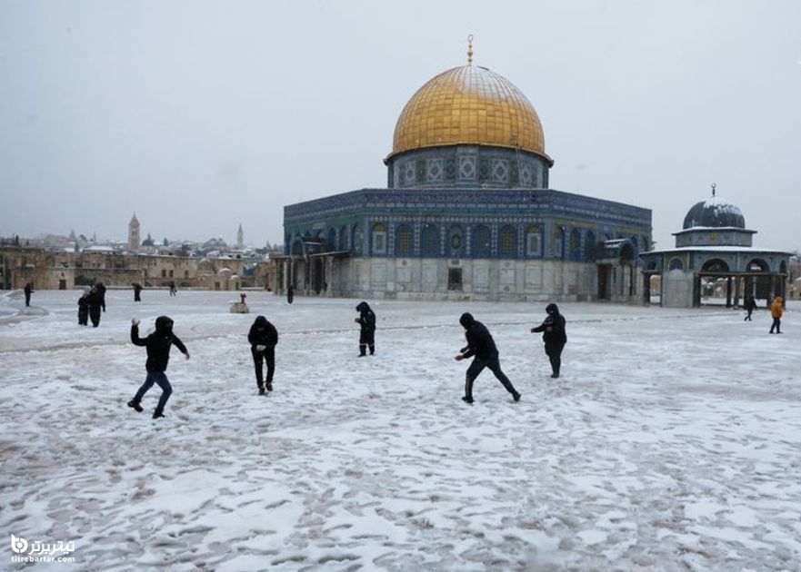شادی شهروندان ساکن در بیت المقدس از بارش شدید برف بعد از 6 سال