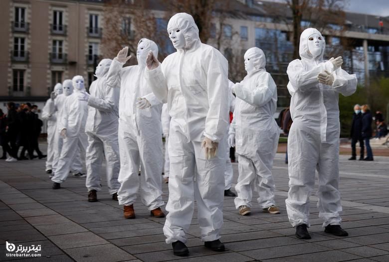 تظاهرات علیه محدودیت های کرونایی در فرانسه با گروه ماسکهای سفید