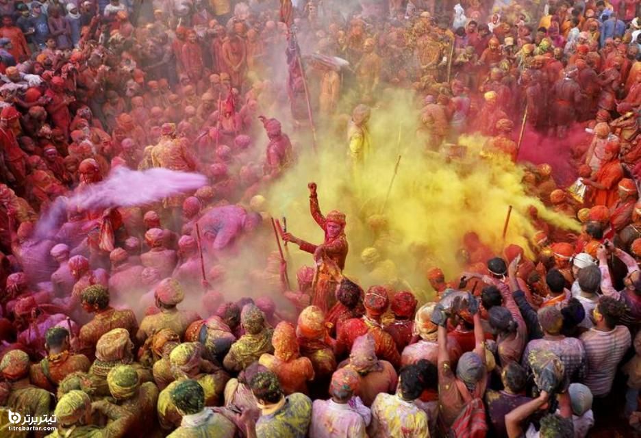 جشنواره بهاری لاتمار هولی و جشن رنگ ها در هند