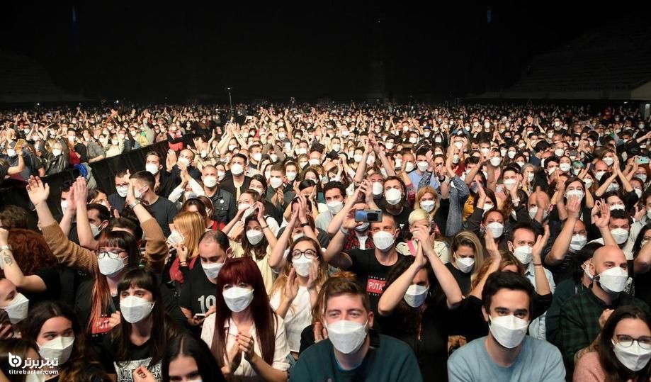 برگزاری کنسرتی با بیش از 5 هزار نفر با ماسک در بارسلون اسپانیا برای نخستین بار از زمان شیوع ویروس کرونا 