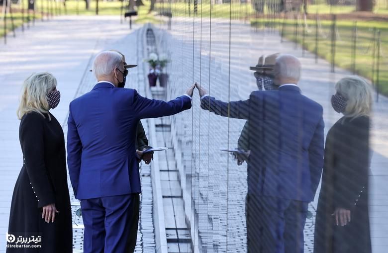 بازدید جو بایدن و بانوی اول آمریکا از یادبود جانبازان جنگ ویتنام در واشنگتن 