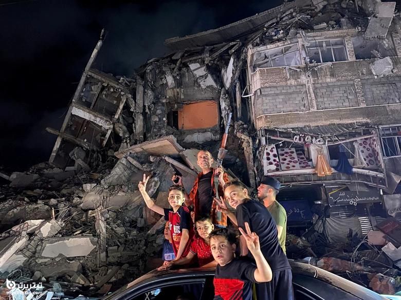 جشن خیابانی فلسطینی ها پس از آتش بس ، در شهر غزه 