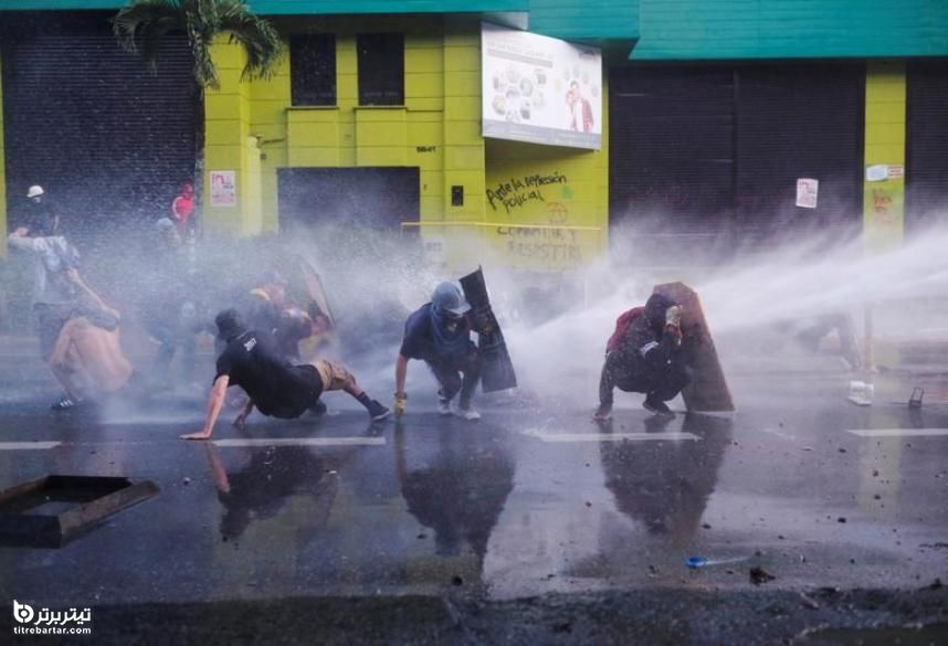 تظاهرات ضددولتی اتحادیه های کارگری و دانشجویی در شهر مدلین کلمبیا
