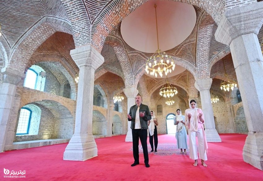 حضور علی‌اف رئیس جمهور آذربایجان با خانواده‌اش در مسجد تاریخی شوشا 