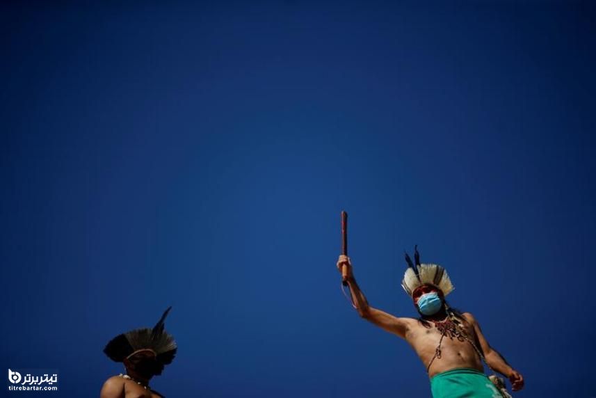 شرکت بومی‌های برزیل در یک تظاهرات برای تعیین مرز و زمین علیه دولت