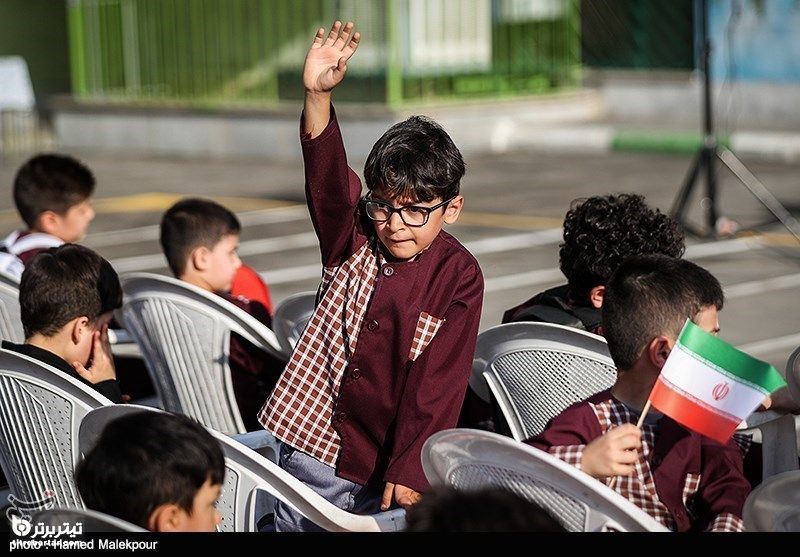  شرایط بازگشایی مدارس از آذر 1400
