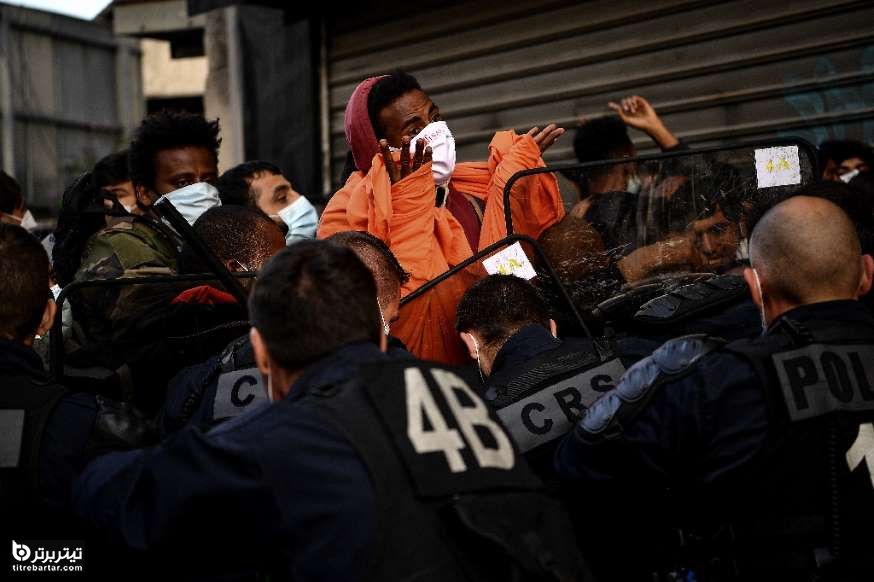 درگیری پناهجویان با پلیس ضد شورش فرانسه