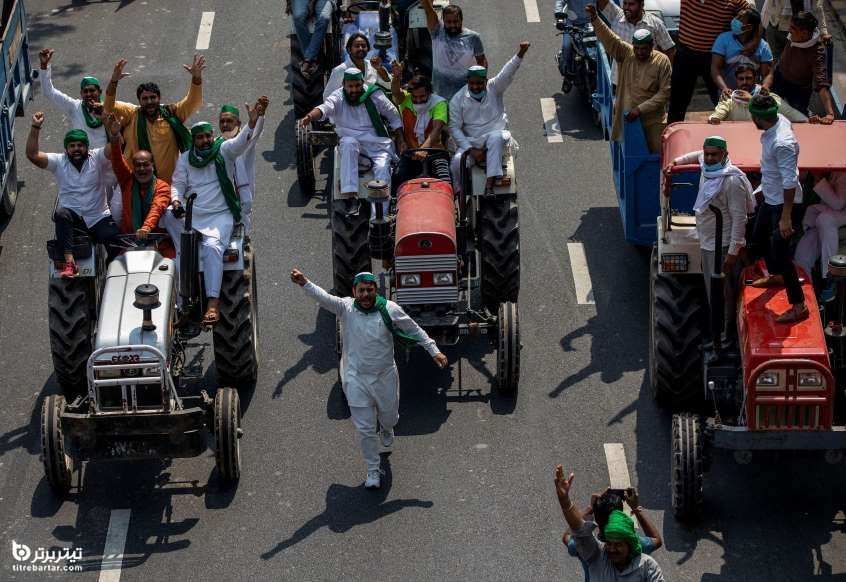 تظاهرات کشاورزان هندی با تراکتور