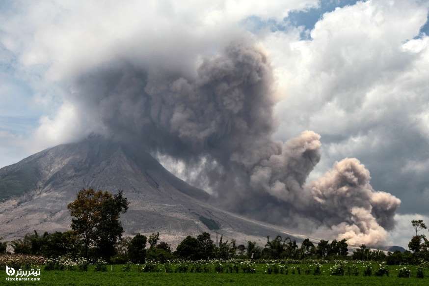 فوران کوه سینابونگ در اندونزی