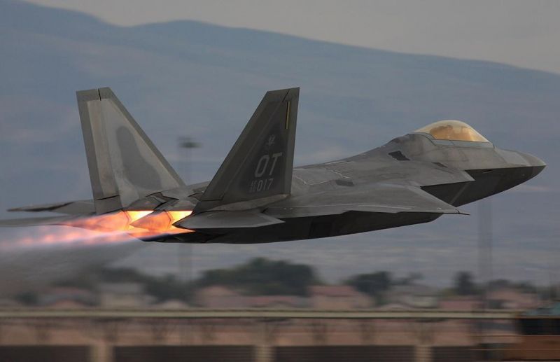بررسی «F-22» پیشرفته ترین جنگنده نیروی هوایی آمریکا