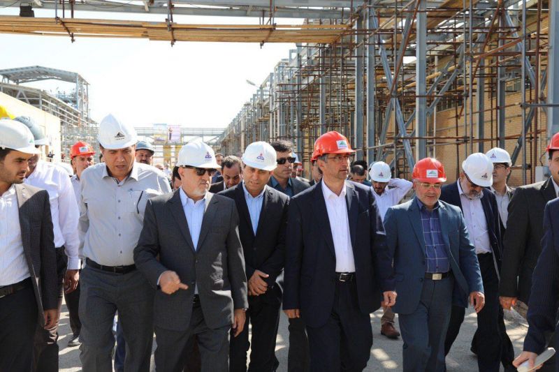 استاندار همدان در بازدید از پتروشیمی هگمتانه با حضور معاون وزیر نفت: