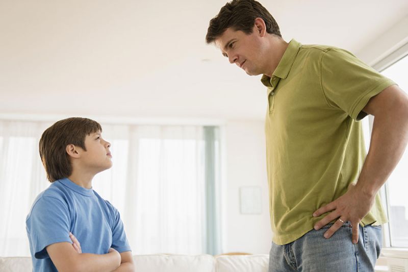 تأثیر رفتارهای والدین سختگیر در روحیه فرزندان