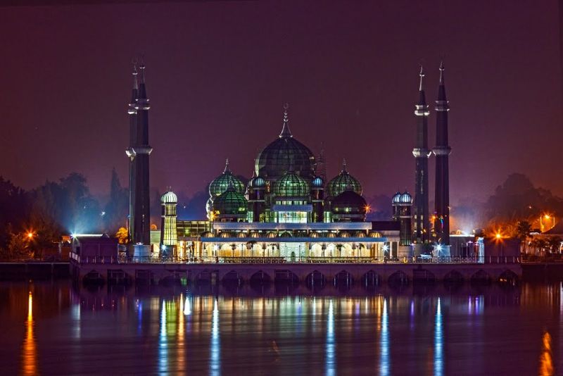 معماری بی نظیر مسجد کریستال مالزی تیتربرتر