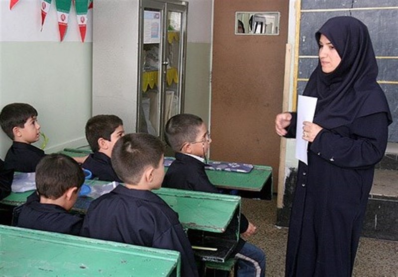 احکام رتبه‌بندی ۷۰۰ هزار معلم تا بهمن صادر می‌شود