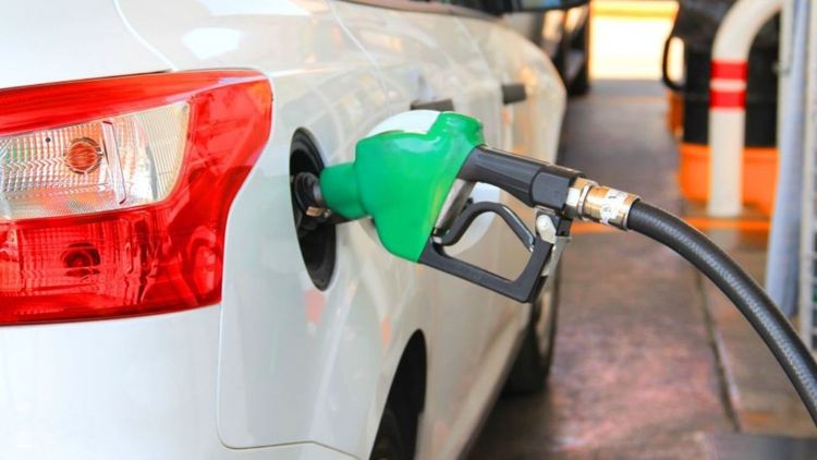 پیشنهاد نمایندگان مجلس درباره قیمت بنزین در سال آینده