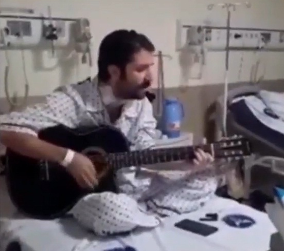 خوانندگی حمید هیراد در بیمارستان