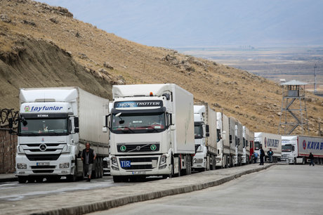 توقف کامیون های ایرانی در مرزهای اروپا