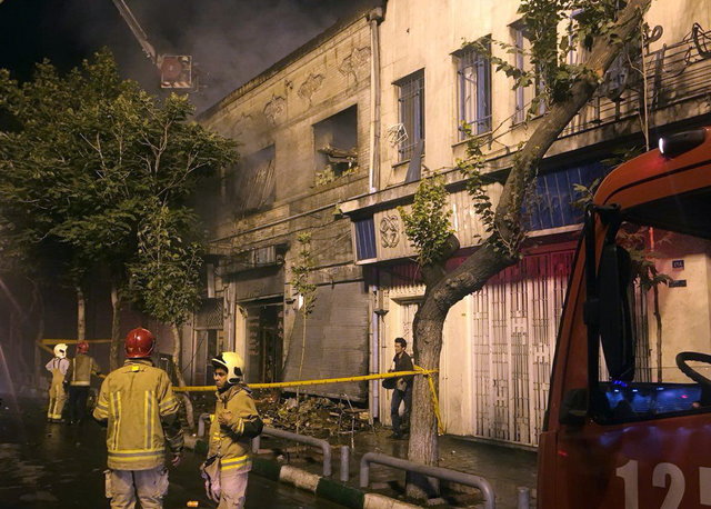 فیلم|ماجرای آتش سوزی پاساژ خیابان امیرکبیر+عکس