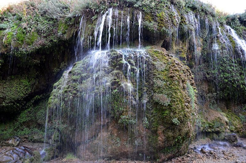 لحظاتی جذاب و مهیج در آبشار آسیاب خرابه