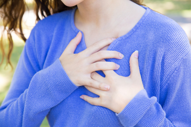 آیا درد قفسه سینه از علائم کروناست؟