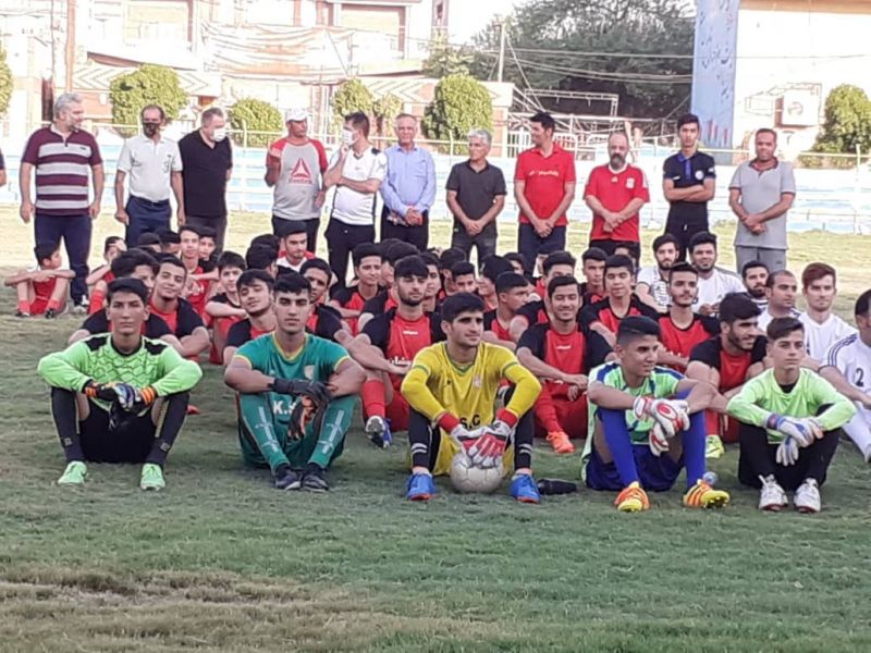 نگاهی اجمالی به مسابقه تیم های فوتبال رسانه ورزش خوزستان و قرمزپوشان
