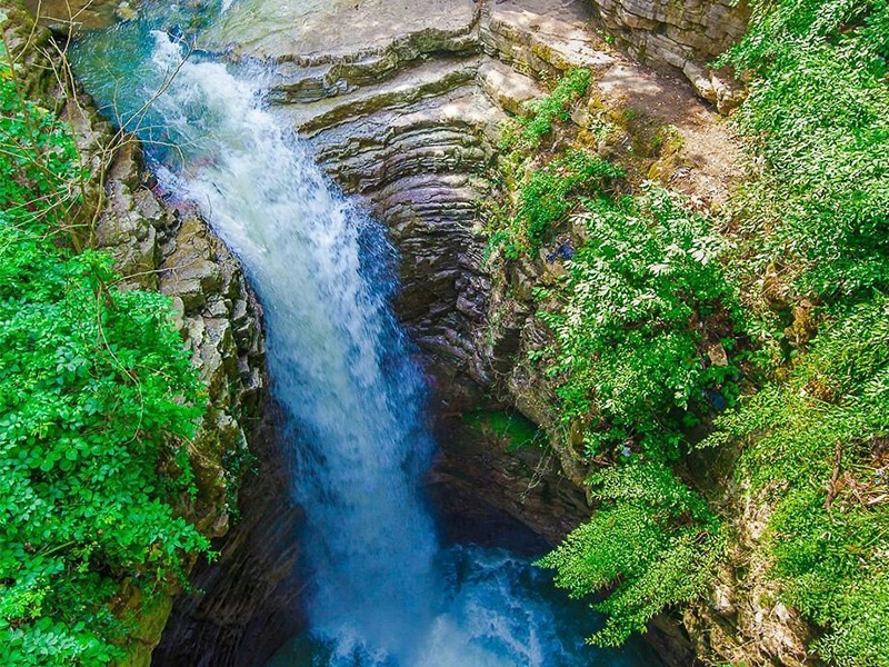 طبیعت بکر آبشار ویسادار مناسب تفریح و مسافرت