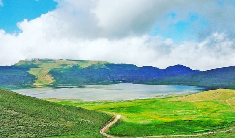 نگاهی به دریاچه زیبای نئور در قلب اردبیل