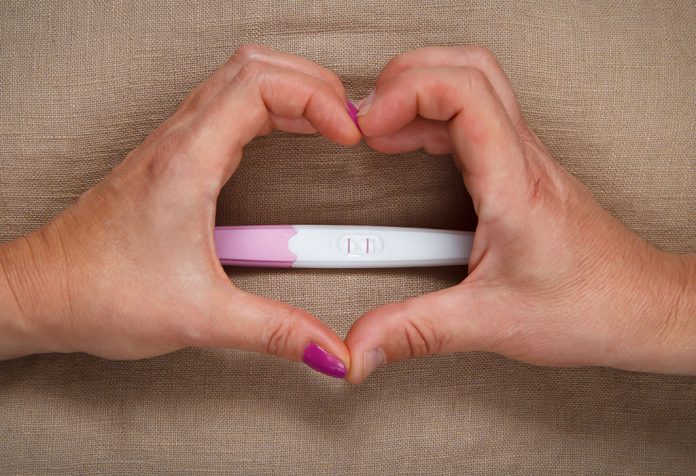 آیا بارداری در سن 30 سالگی برای سلامتی جنین خطر دارد؟