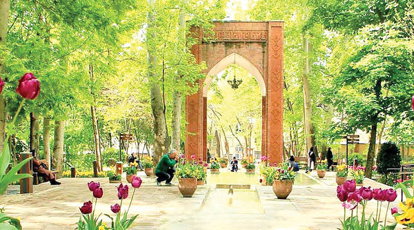 معرفی باغ های معروف ایران برای گردش در بهار