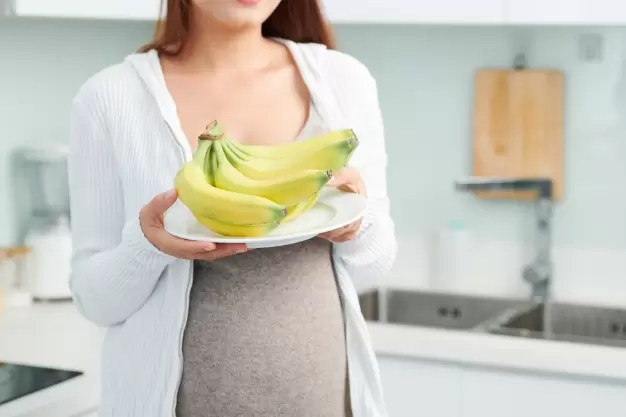 فواید شگفت انگیز خوردن موز در دوران بارداری
