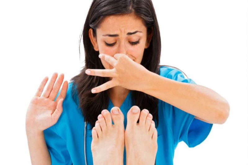 چهار داروی خانگی مطمئن برای درمان بوی بد پا