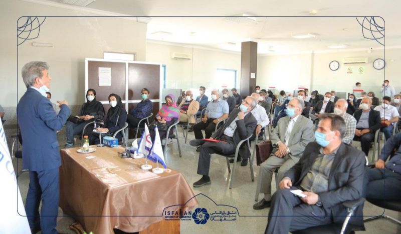 با حضور مسئولین فرودگاه شهید بهشتی و اعضای هیئت مدیره تشکلهای اقتصادی برگزار شد