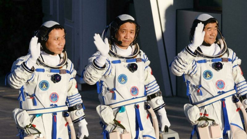 جزییات سفر سه فضانورد چینی به فضا