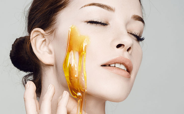 روش های ساده برای استفاده از عسل برای درخشندگی پوست!