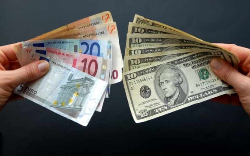 آشنایی با طرح دلار زدایی یکی از اقدامات دولت جهت کاهش وابستگی به دلار