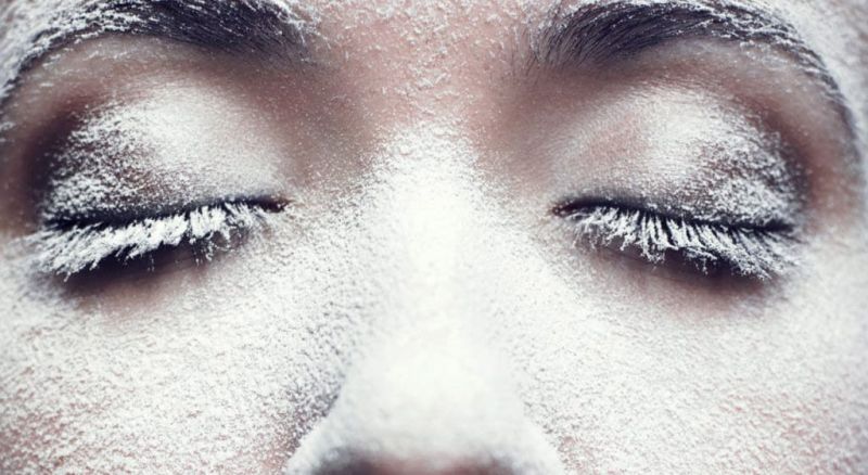 در زمستان چگونه از پوست خود مراقبت کنیم؟ + 9 راهکار موثر