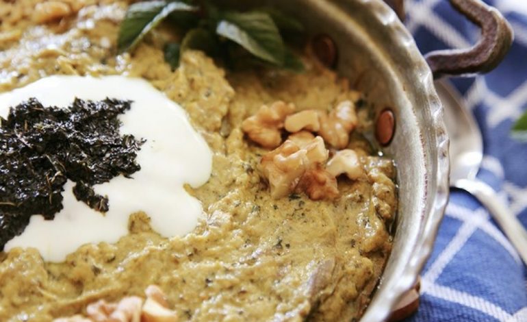 طرز تهیه کشک و بادمجان اصیل ایرانی