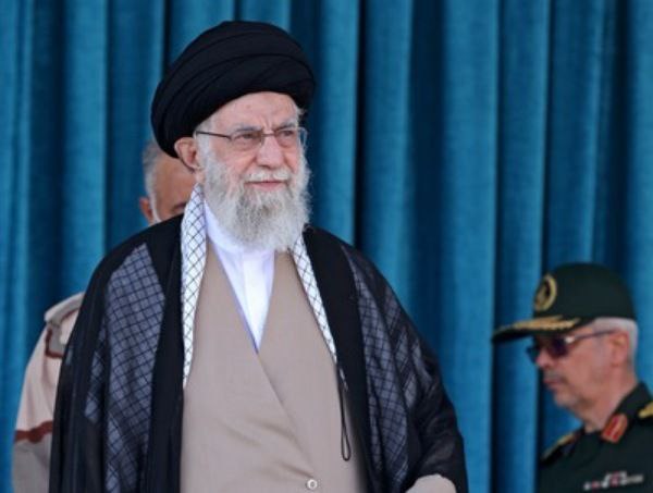 پاتک رهبر معظم انقلاب اسلامی به تجزیه طلبان و براندازان نظام مقدس جمهوری اسلامی