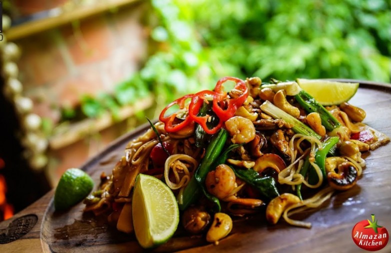 طرز تهیه غذای معروف تایلندی "پد تای"