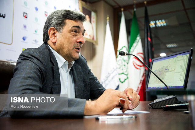 ماشین آلات امدادرسان فرصت عرض اندام در برف روز گذشته را پیدا نکردند جلسه " ستاد مهر " معاونت حمل و نقل و ترافیک شهرداری تهران با حضور پیروز حناچی، شهردار تهران